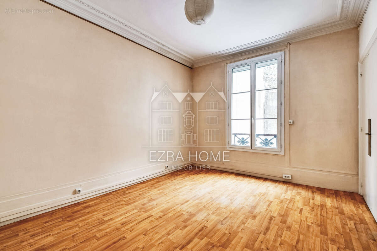 Appartement à PARIS-10E
