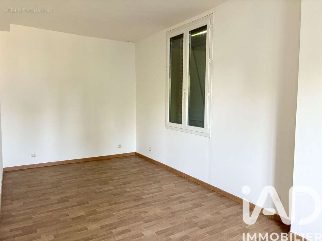 Maison 157 m² à Therines  - photo 4
