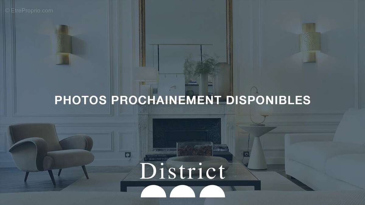 Appartement à PARIS-8E
