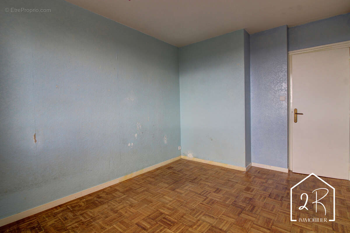 Appartement à MEYZIEU