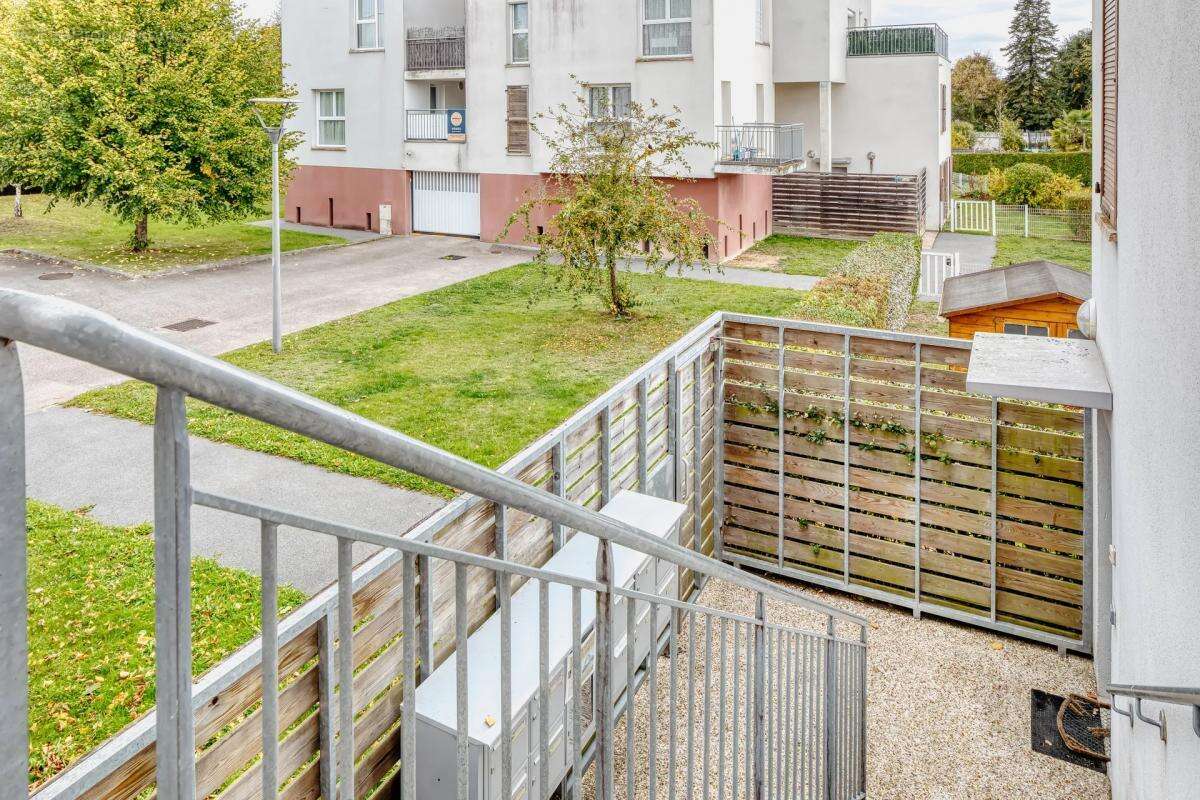 Appartement à VAL-DE-REUIL