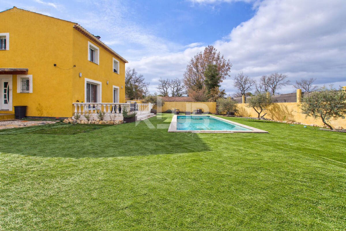 Maison à GINASSERVIS