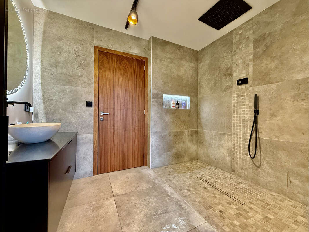 Maison à SAINT-CHEF