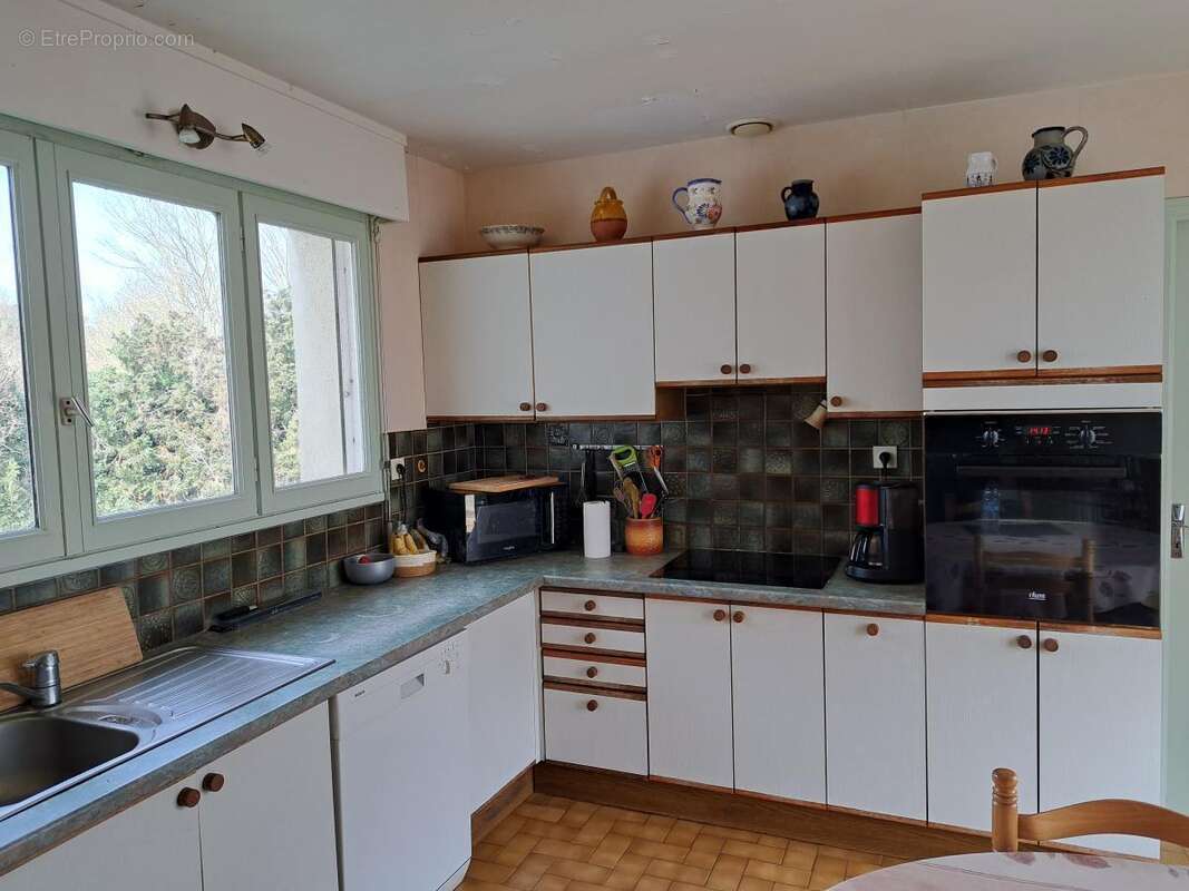 Maison à LA ROCHE-DERRIEN