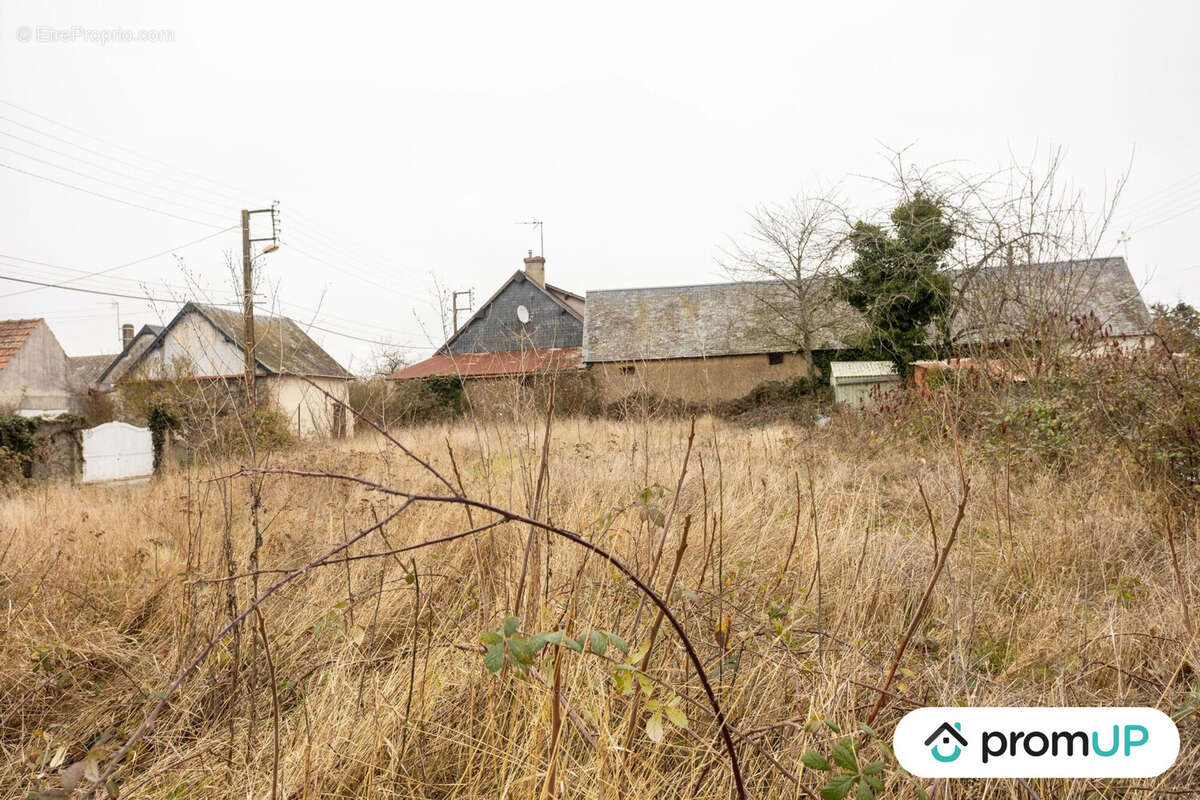 Terrain à ERMENONVILLE-LA-PETITE