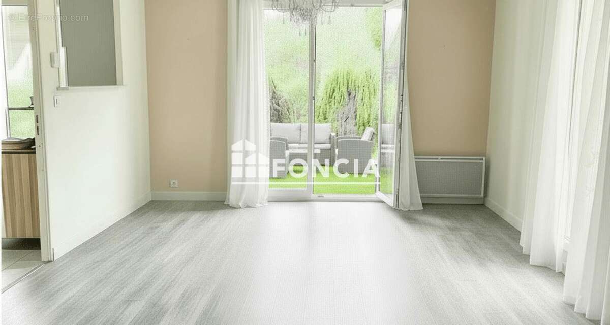 Située à Touques, à 5 minutes de Deauville, maison à vendre d'une superficie de 119 m2 - photo 2