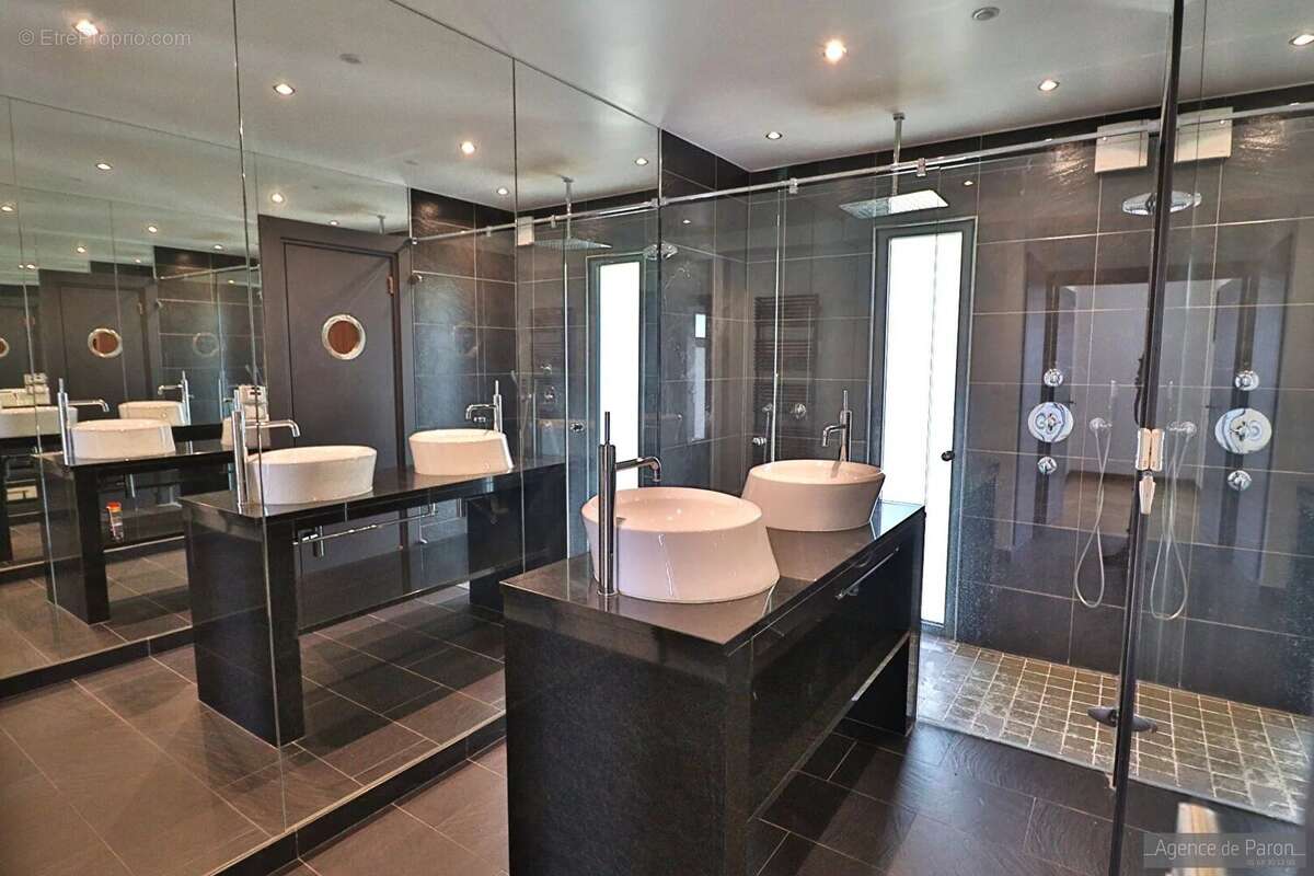 Maison à VERRIERES-LE-BUISSON