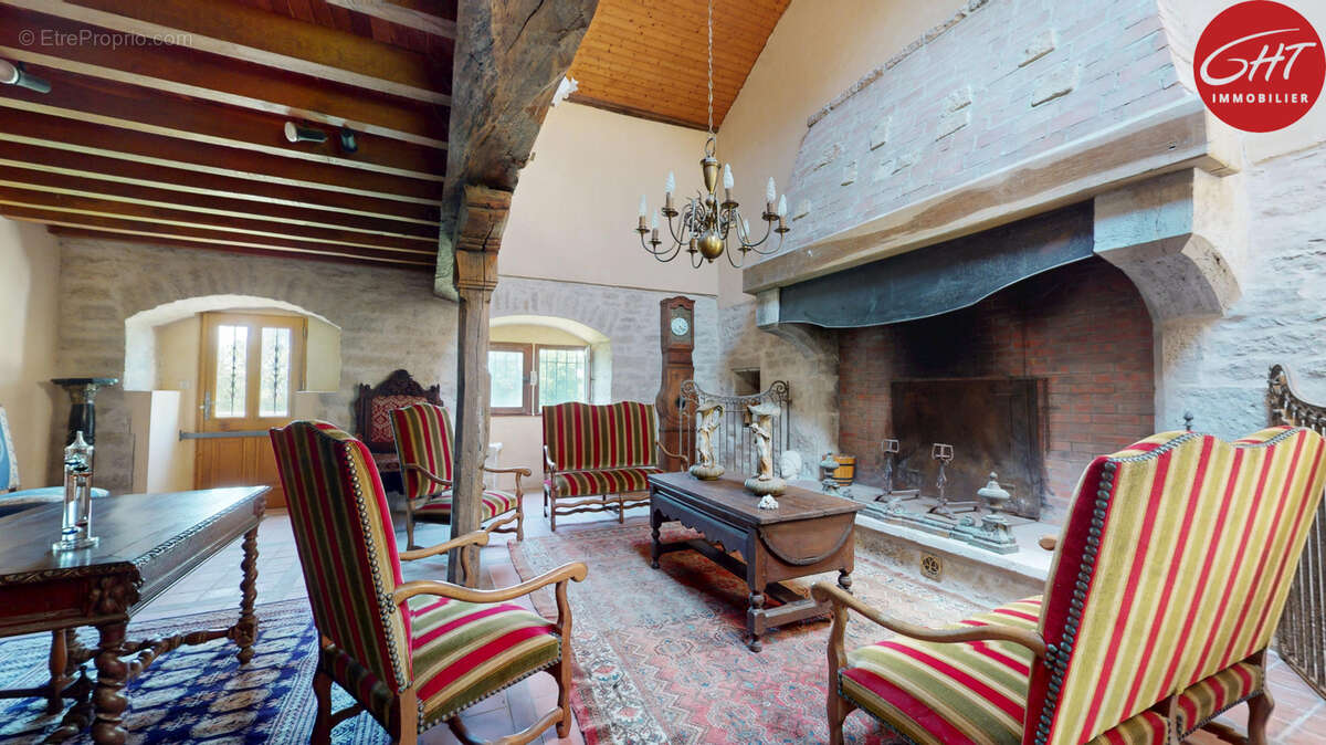 Maison à MARNAY