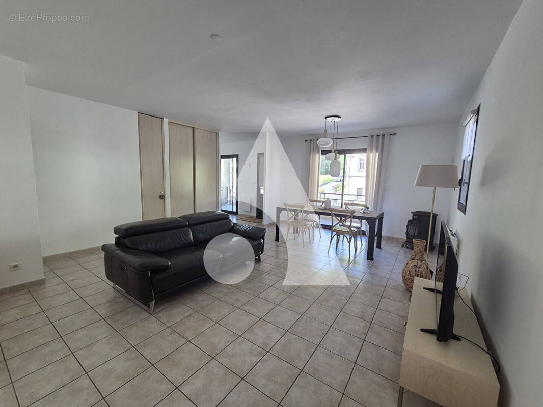 Appartement à MONTPEZAT-SOUS-BAUZON