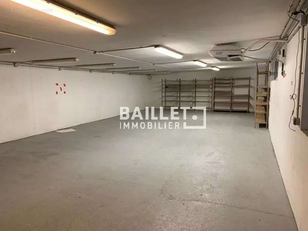 A vendre entrepôt / local 500 m2 zi carros - photo 16