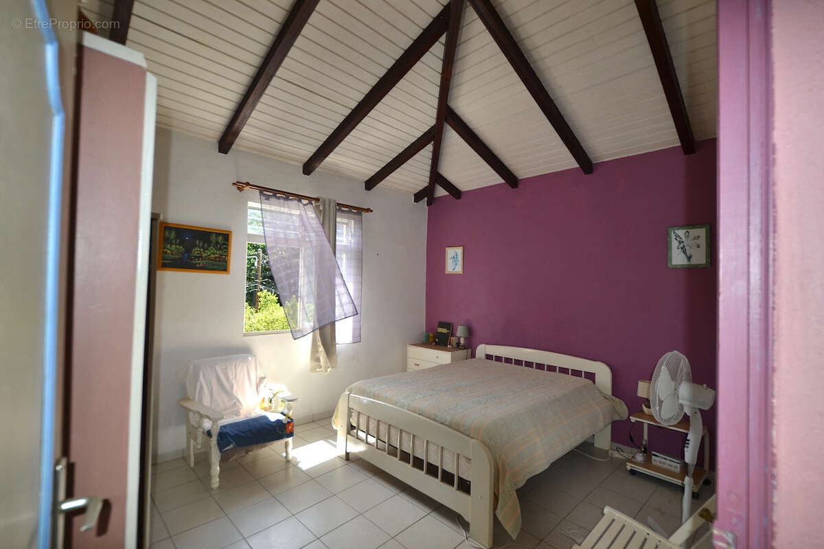 Maison à LES ABYMES