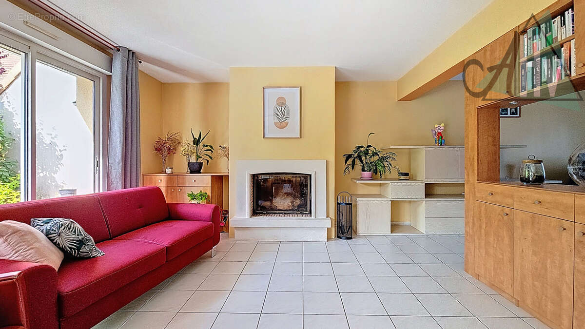 Maison à CHAMPS-SUR-MARNE