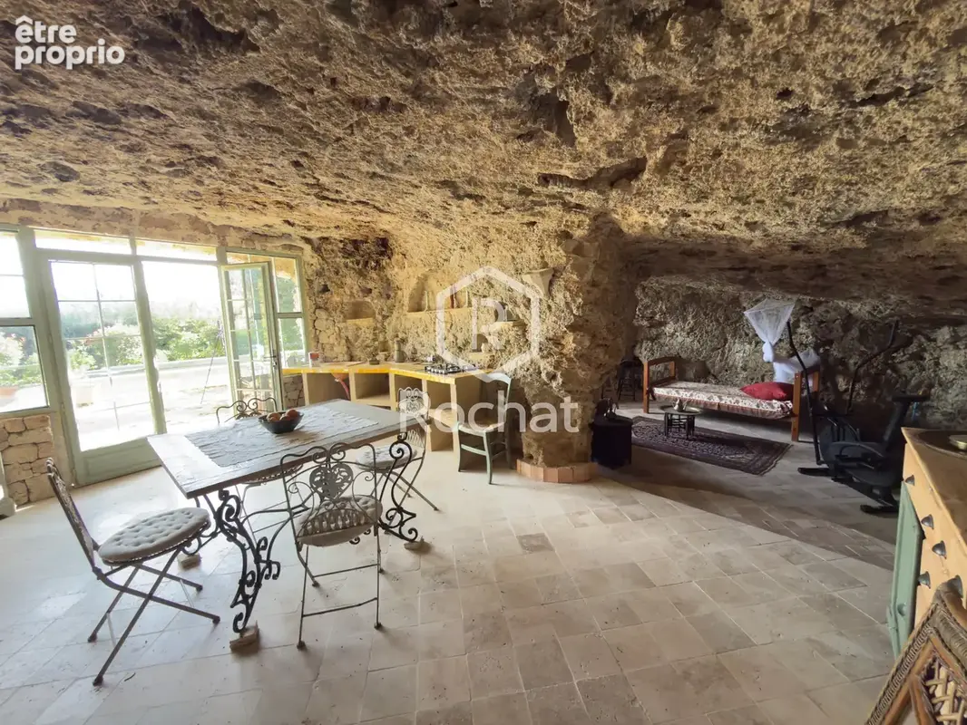 Salernes, maison avec piscine sur 1 628 m2 de terrain, vente en nue-propriété - photo 39