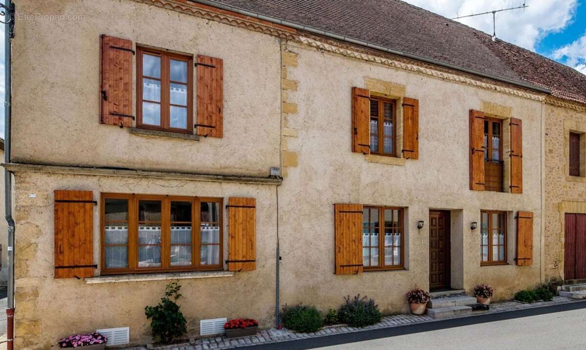 Maison à TREMOLAT