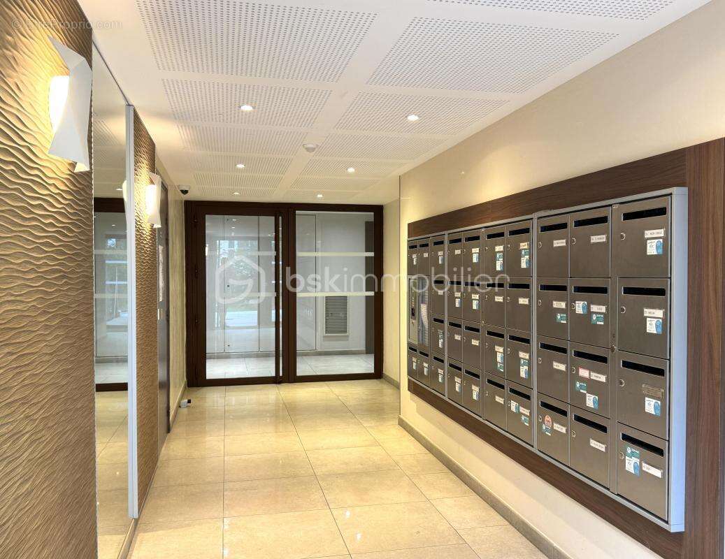 À Vendre – Bel appartement récent à Neuilly-sur-Marne, secteur Maison-Blanche - photo 8