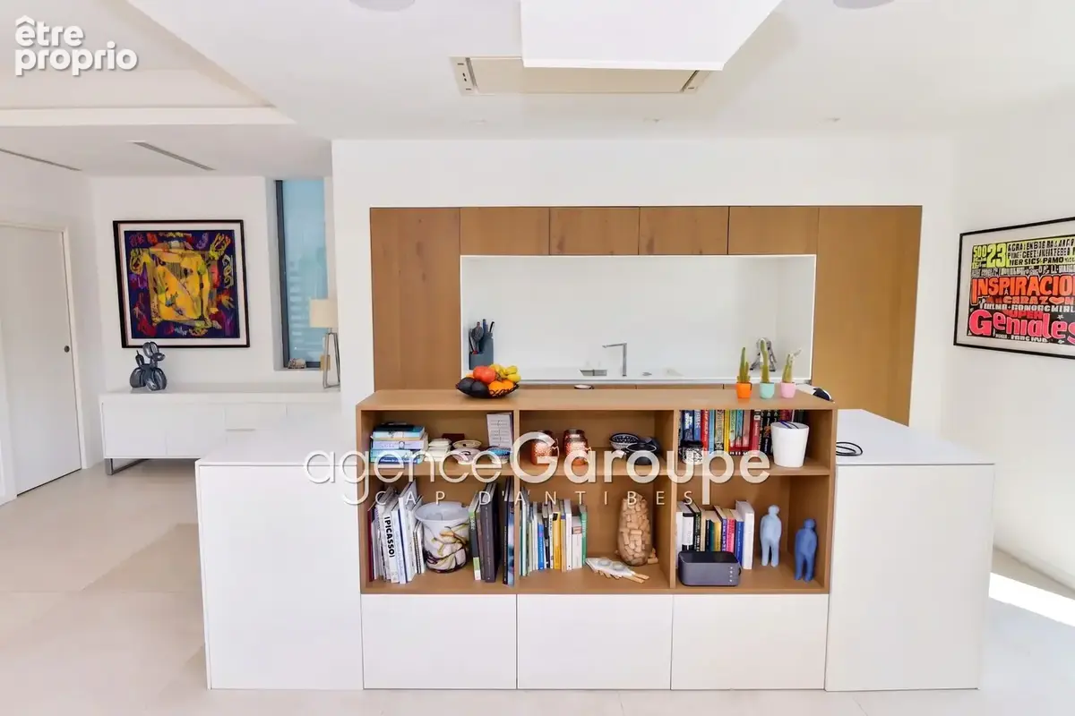 Maison 160 m² à Antibes  - photo 2