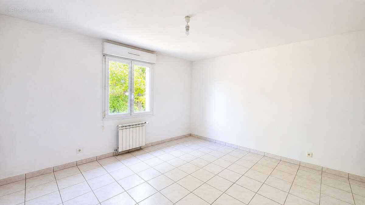Maison 8 pieces - 2 logements - photo 10