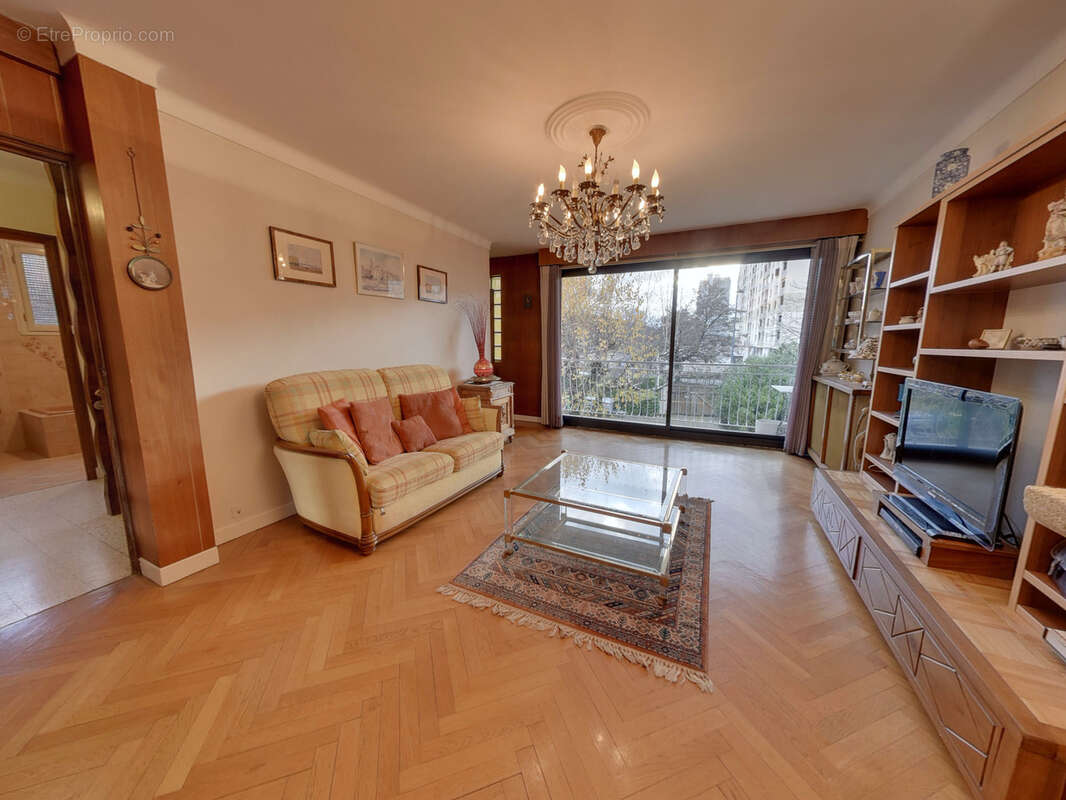 Maison à ECHIROLLES