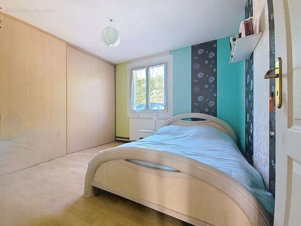 Maison Familiale 112m2-5 Chambres-Terrain 1449m2 - photo 9