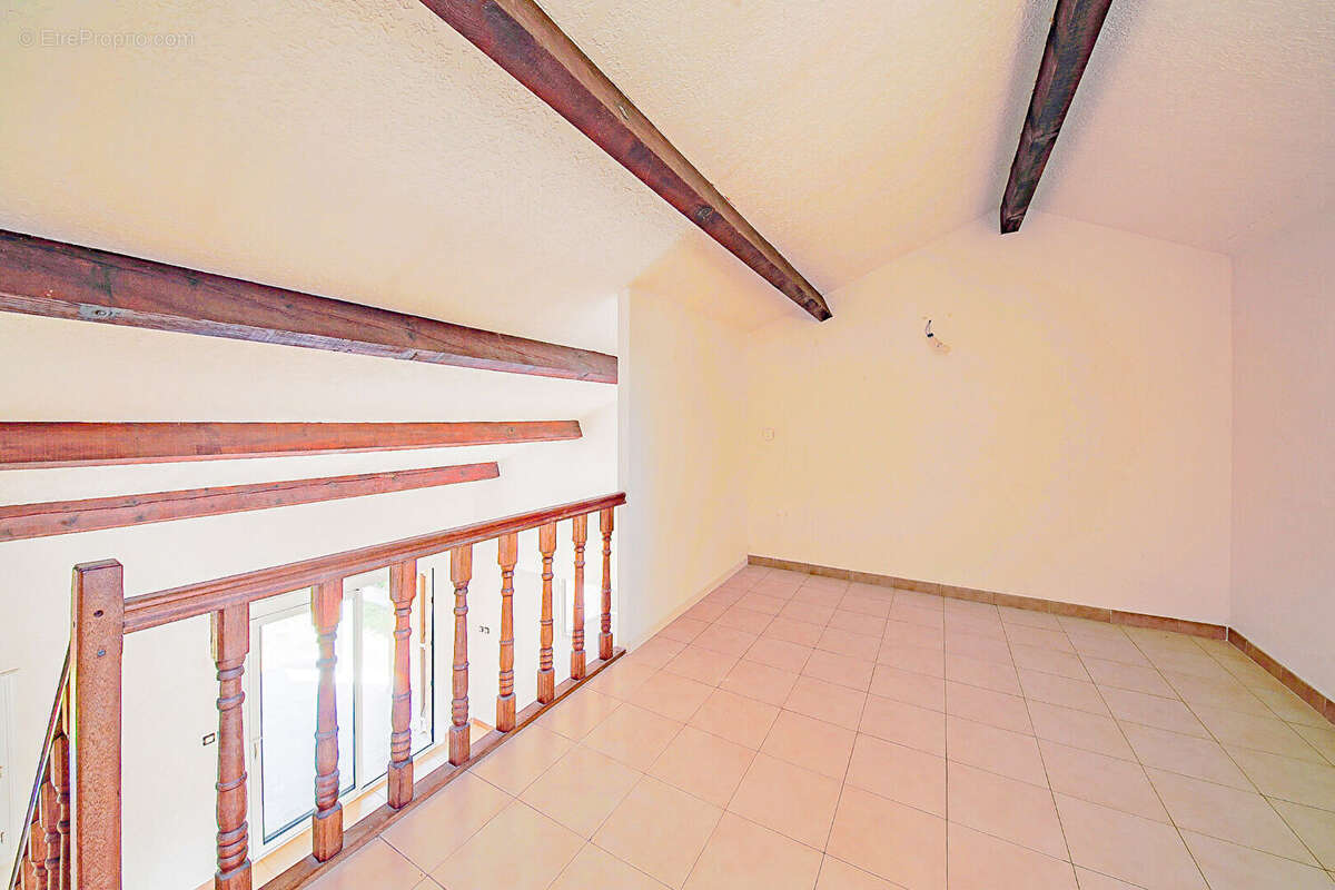 Maison avec jardin privatif de 250 m² - photo 6