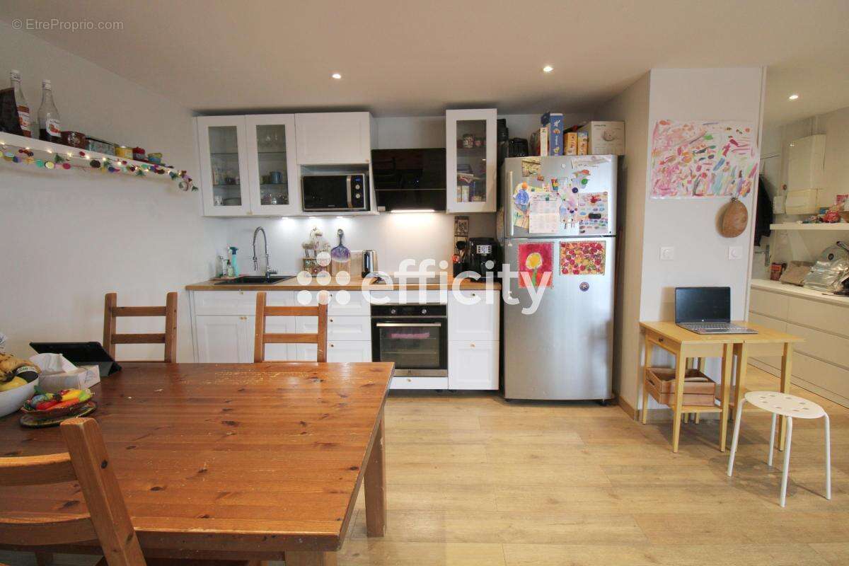 Appartement à MARSEILLE-9E