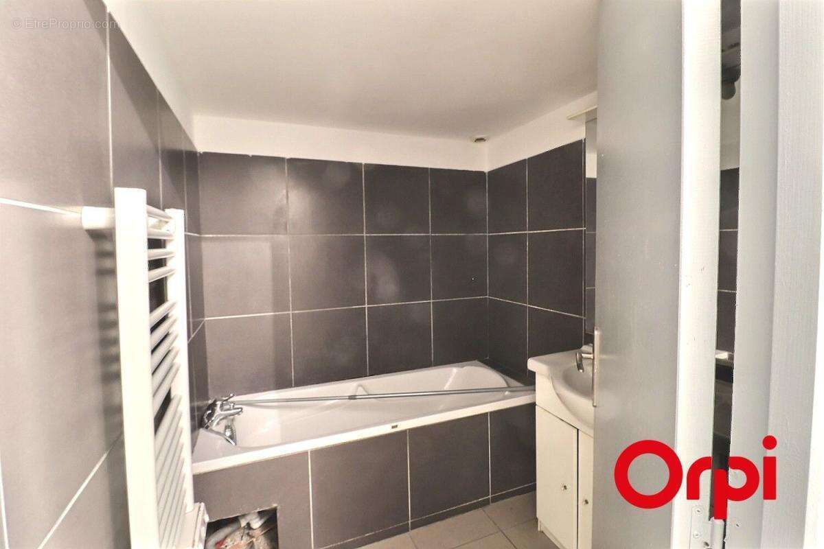 Commerce à MARSEILLE-15E