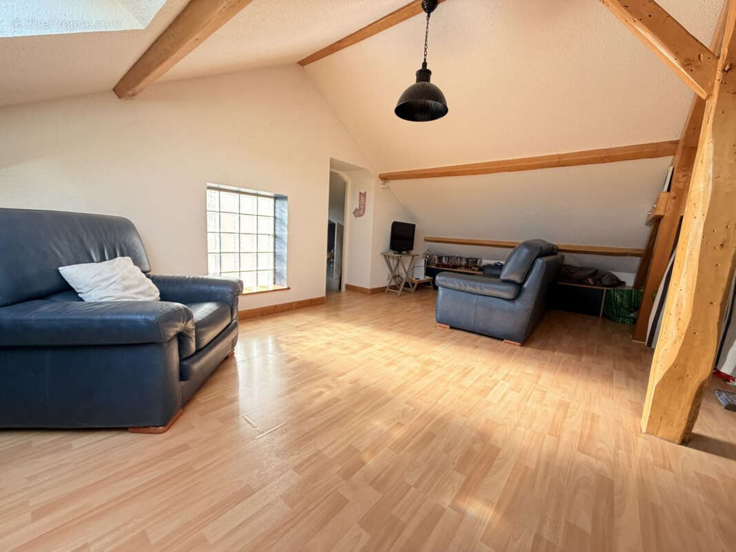 Maison à SAINT-PRIEST-BRAMEFANT