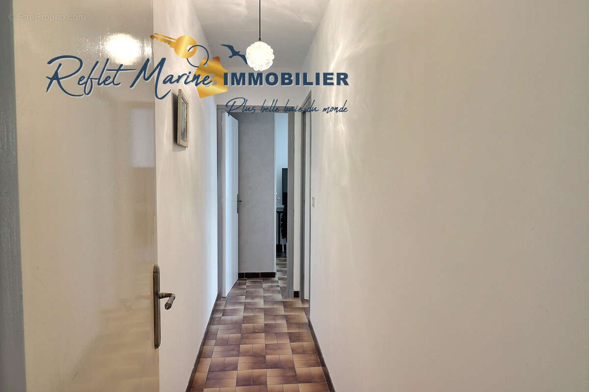 LA CIOTAT SAINT JEAN   RARE ! Maison 167 m2, terrain 1 078 m2 avec potentiel de division - photo 10