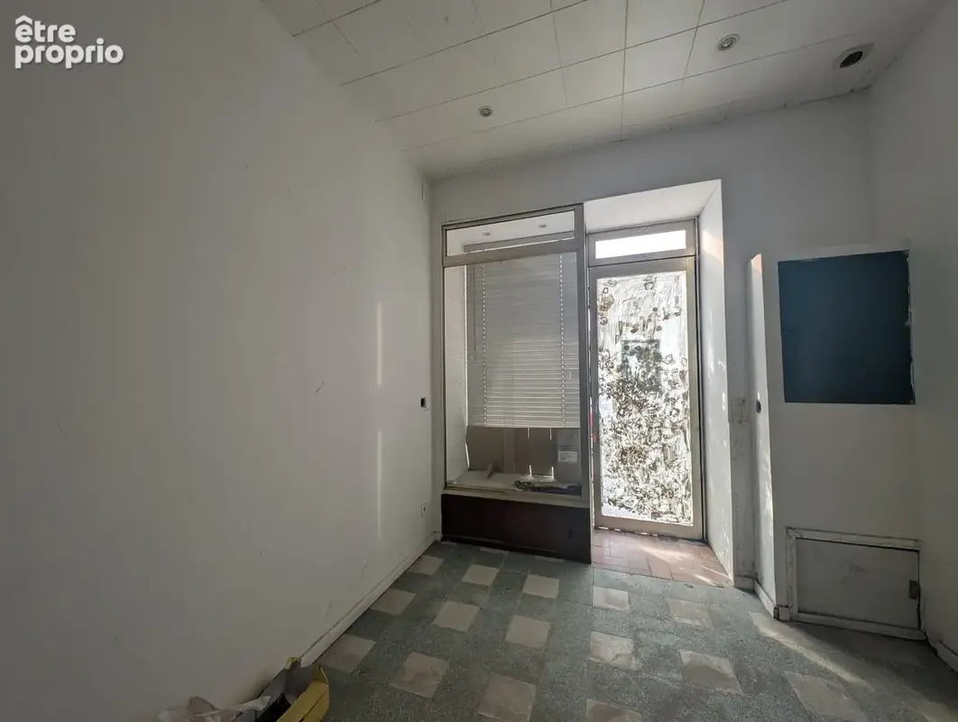 Maison à rénover avec local commercial et appartement à LEZIGNAN CORBIERES - photo 3