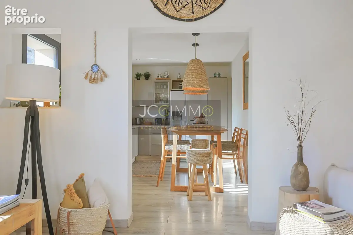Carqueirane - villa t6 183 m2 vue mer dominante et panoramique avec studio - photo 34