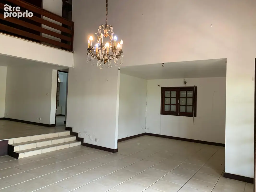 A Vendre Villa d'Architecte T6 - photo 4