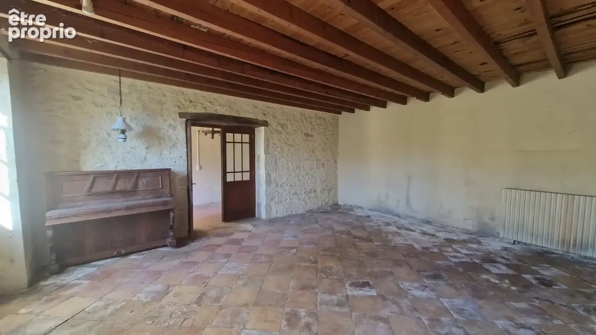 À 7 min de sauveterre de guyenne - maison en pierre à rénover - photo 4