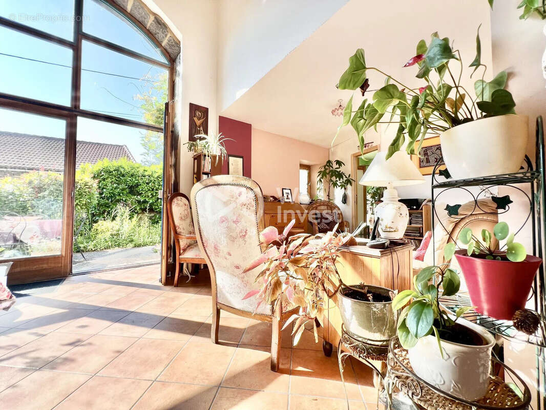 Maison 243 m² à Combronde  - photo 5
