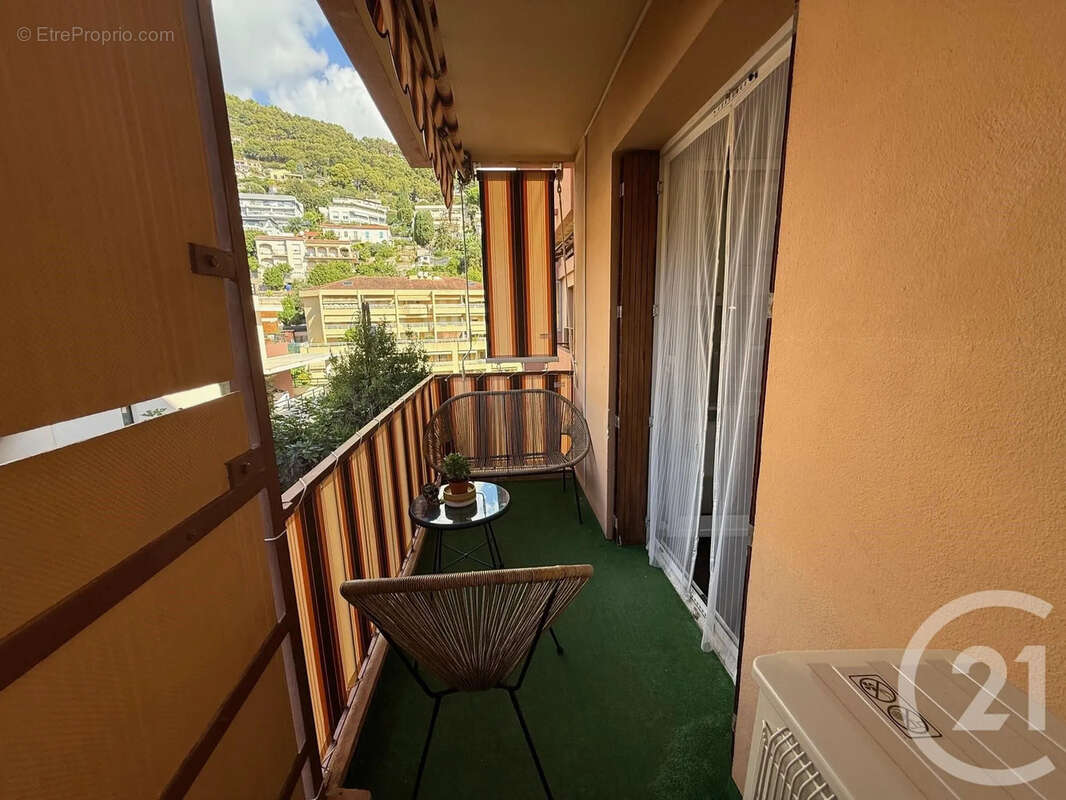 Appartement à ROQUEBRUNE-CAP-MARTIN