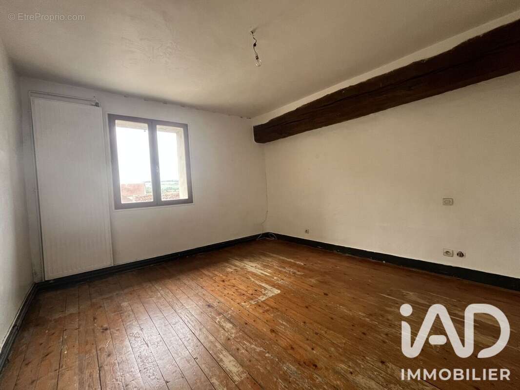 Maison 125 m² à Nogentel  - photo 8