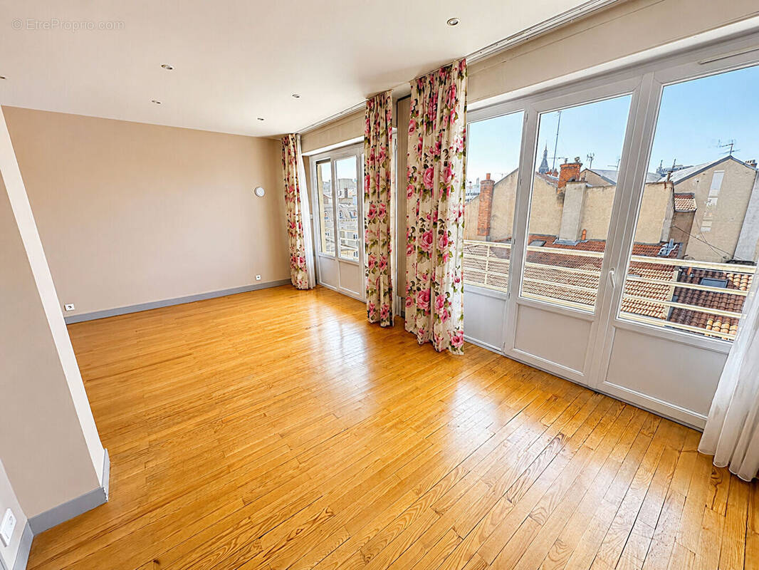 Photo Appartement à Roanne au prix de 140 000€