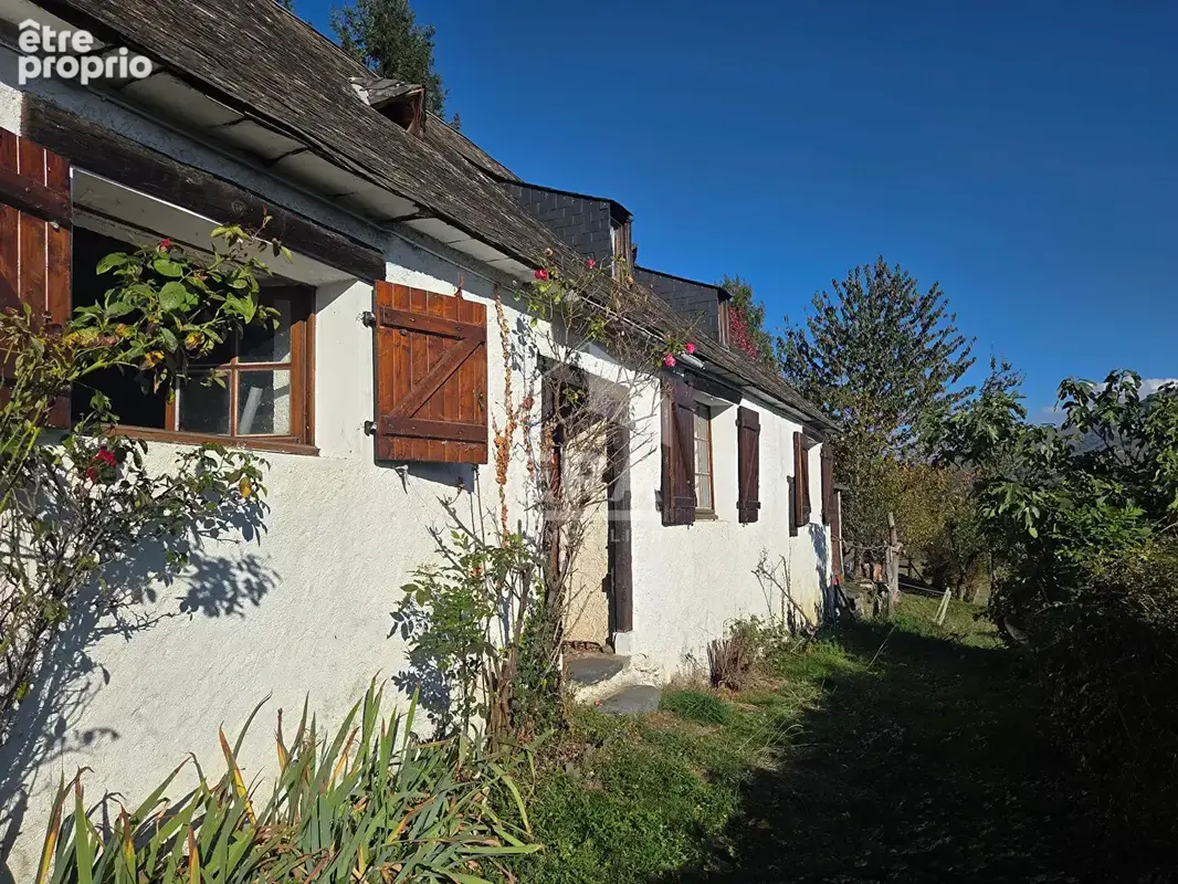 Maison à OUZOUS