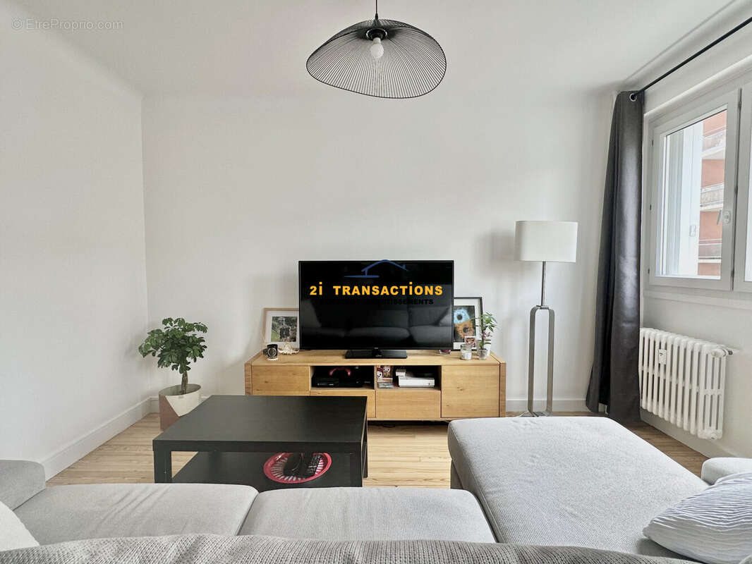 Appartement à SAINT-ETIENNE