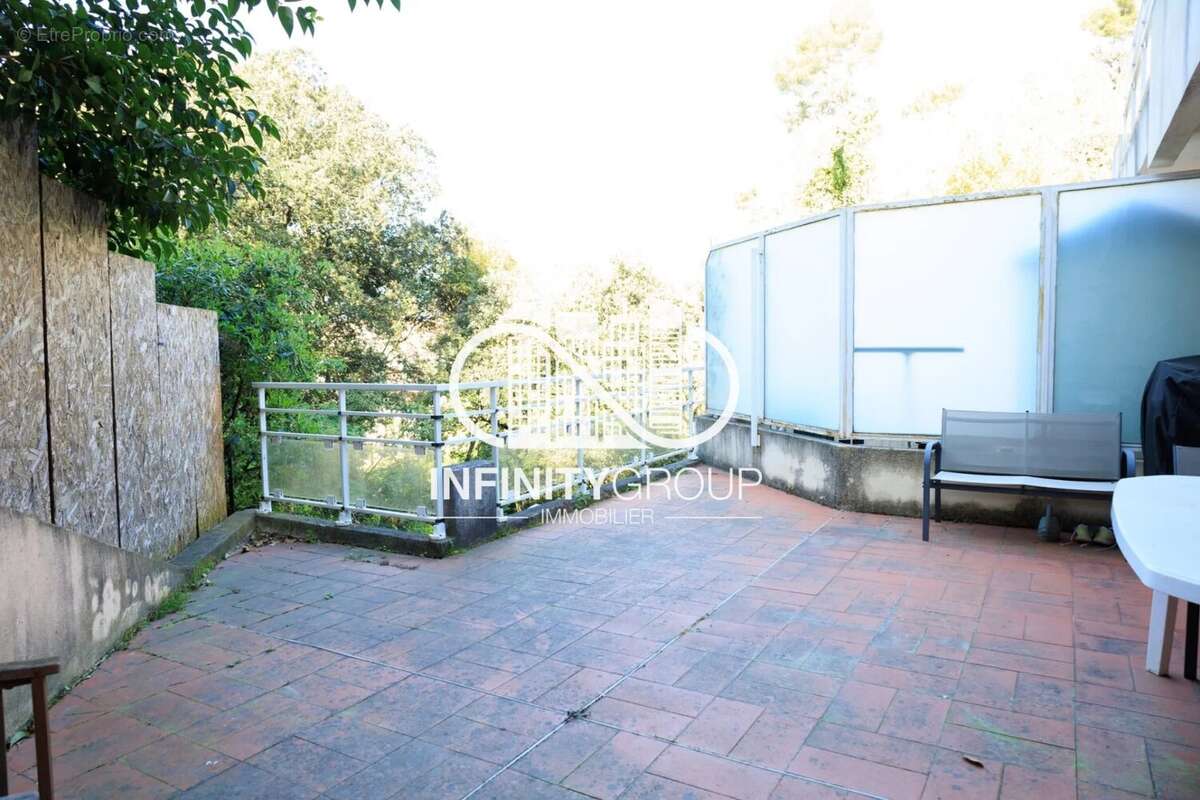 Appartement à LE CANNET