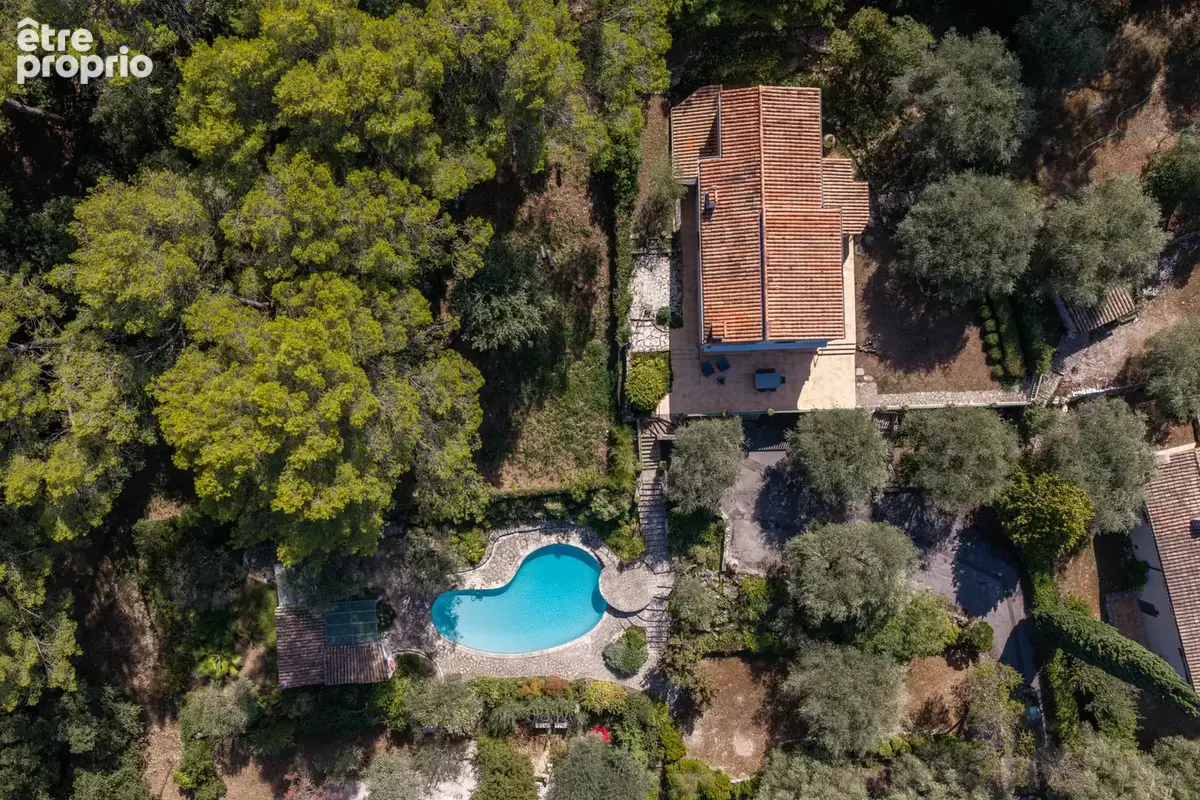 Villa avec piscine et pool house dans un environnement calme et bucolique - photo 26