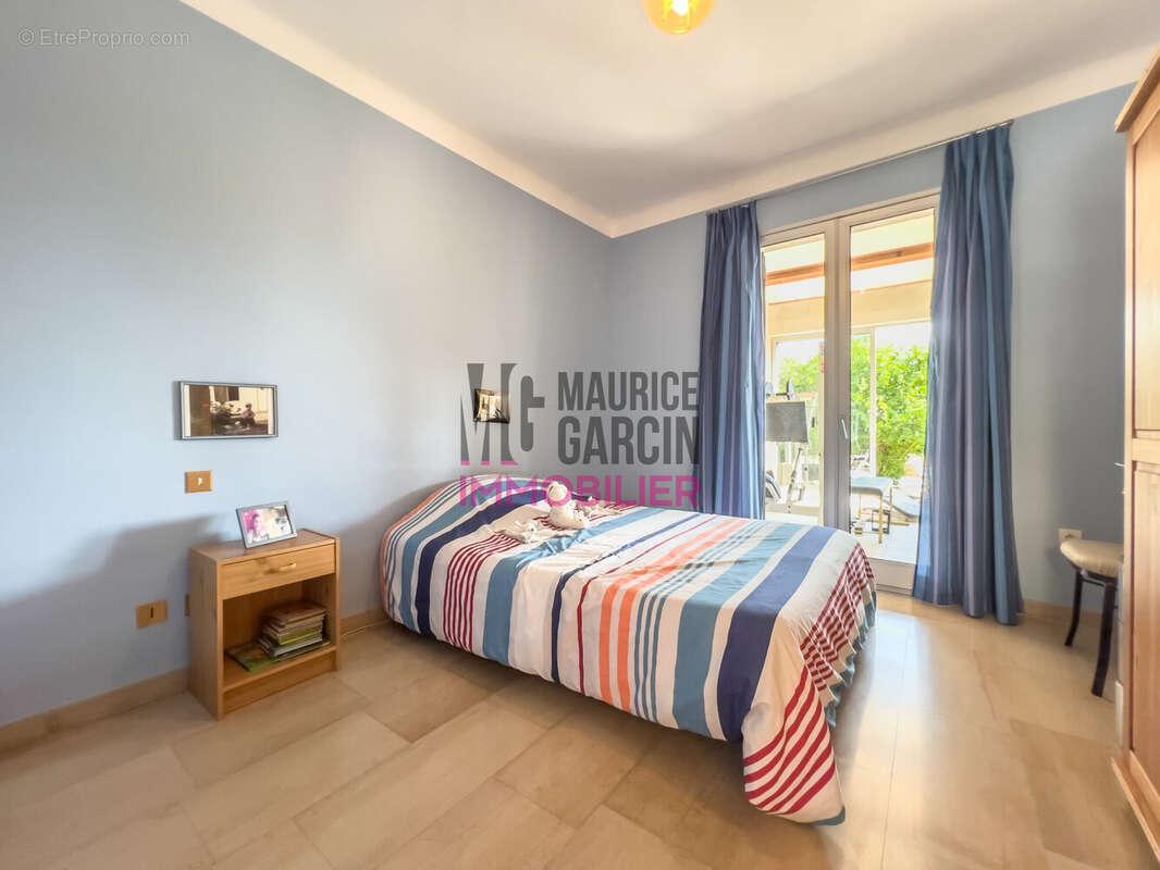 Maison 8 pièces 220 m² à vendre à Sarrians (84260) - photo 7