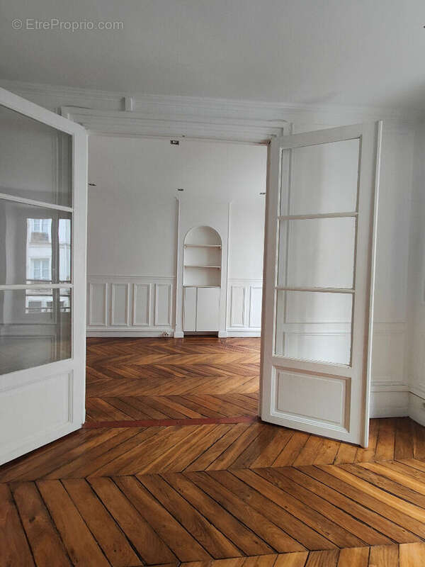 Appartement à PARIS-7E