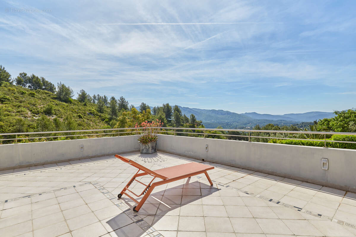 Maison à ROQUEVAIRE