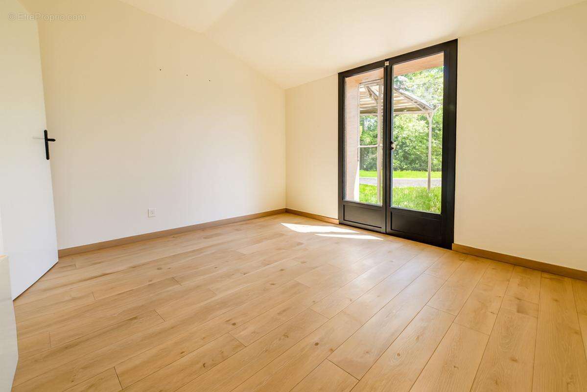 Maison à LA VILLE-DIEU-DU-TEMPLE