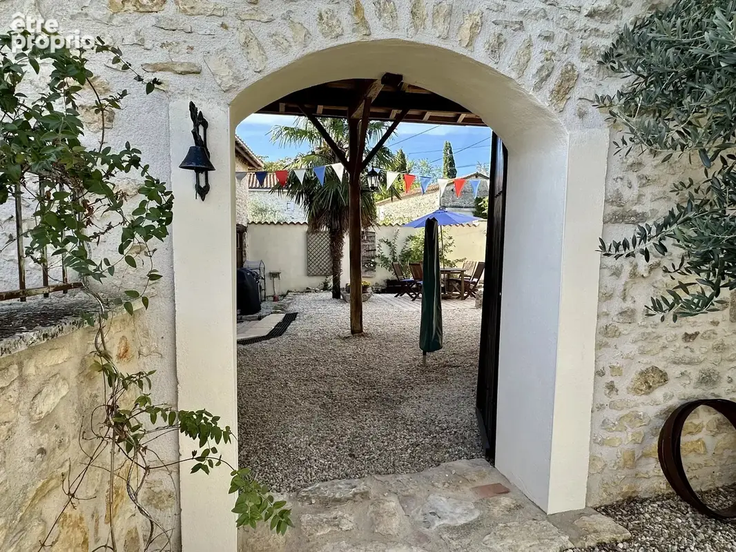 Deux maisons avec piscine, jacuzzi, grande grange et vue sur la campagne - photo 20
