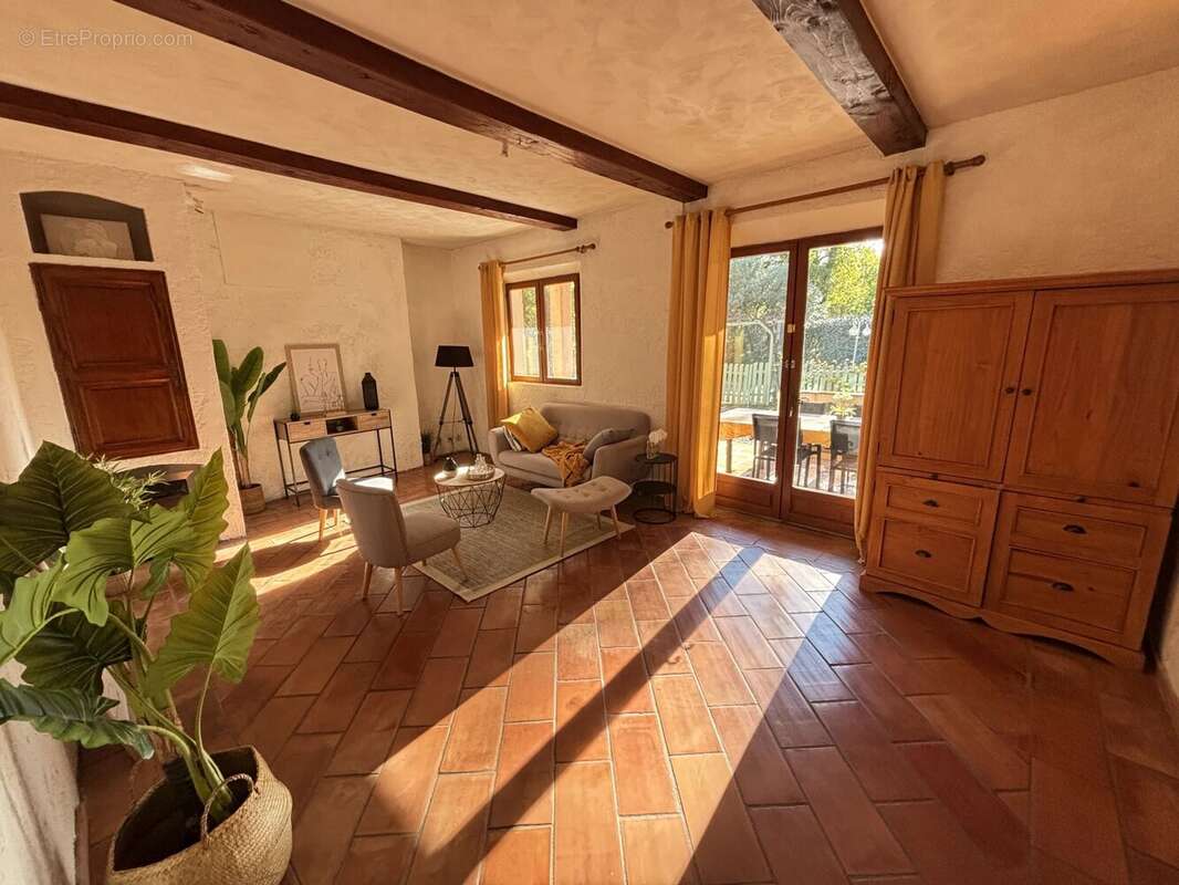 Maison à FIGANIERES