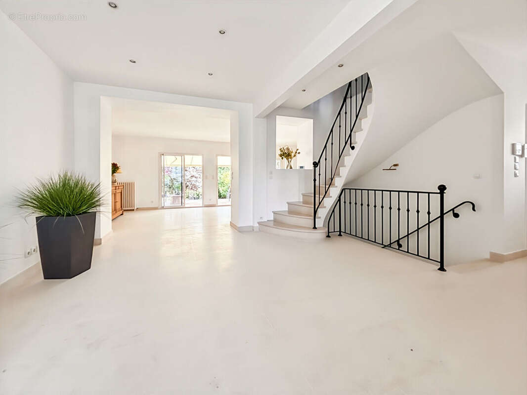 Maison 170m² à verrières-le-buisson - photo 2