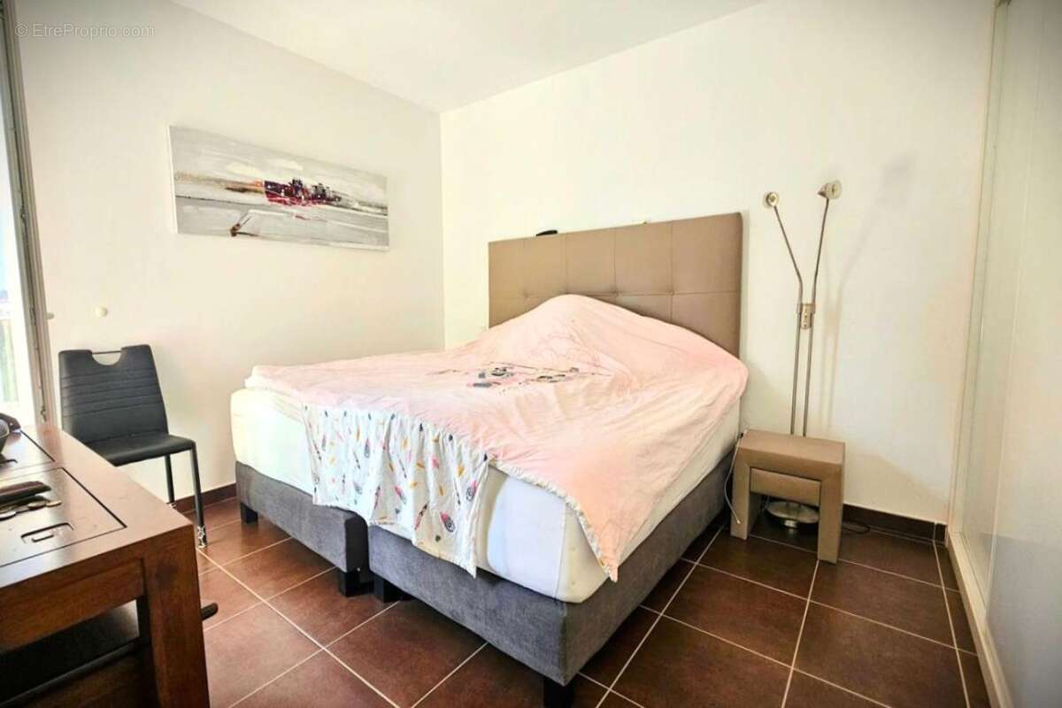 Appartement à VALLAURIS