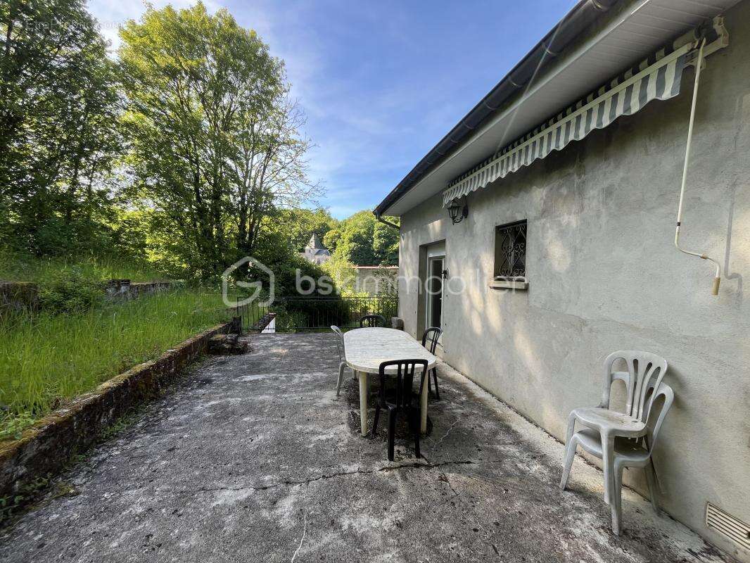 Maison à NANT-LE-PETIT
