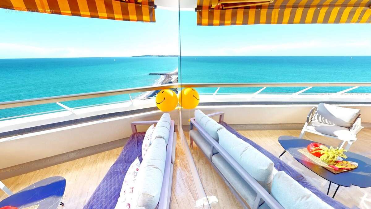 Appartement à VILLENEUVE-LOUBET